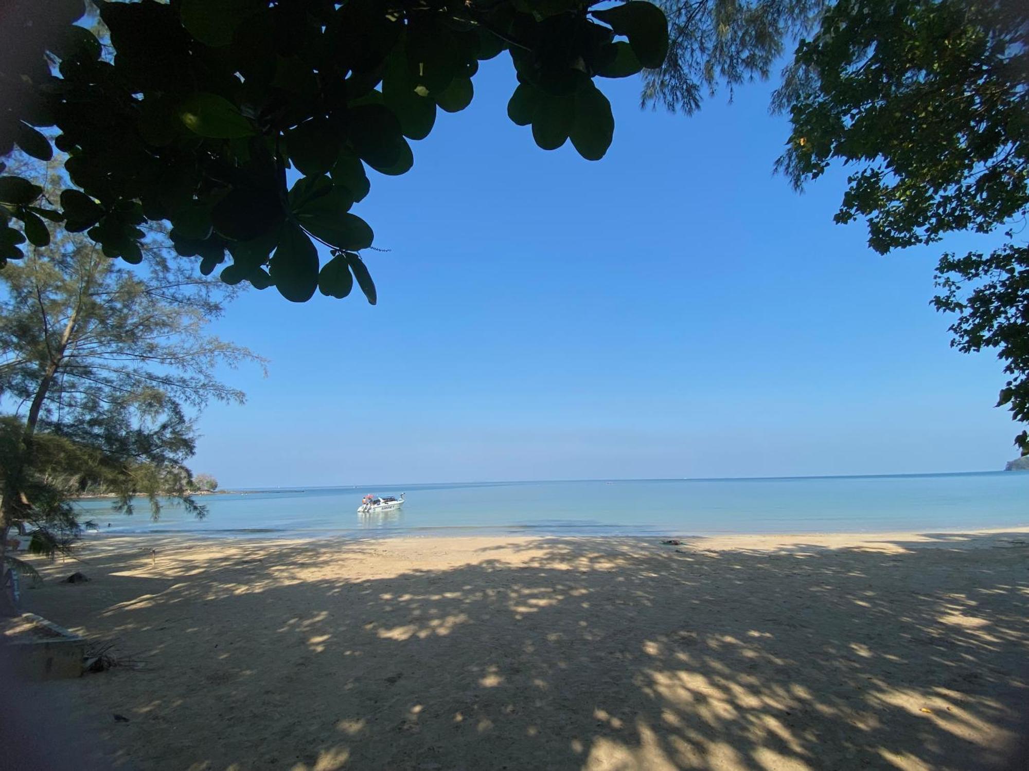 Coconut Lanta Resort @Klong Dow Beach Krabi town Екстериор снимка