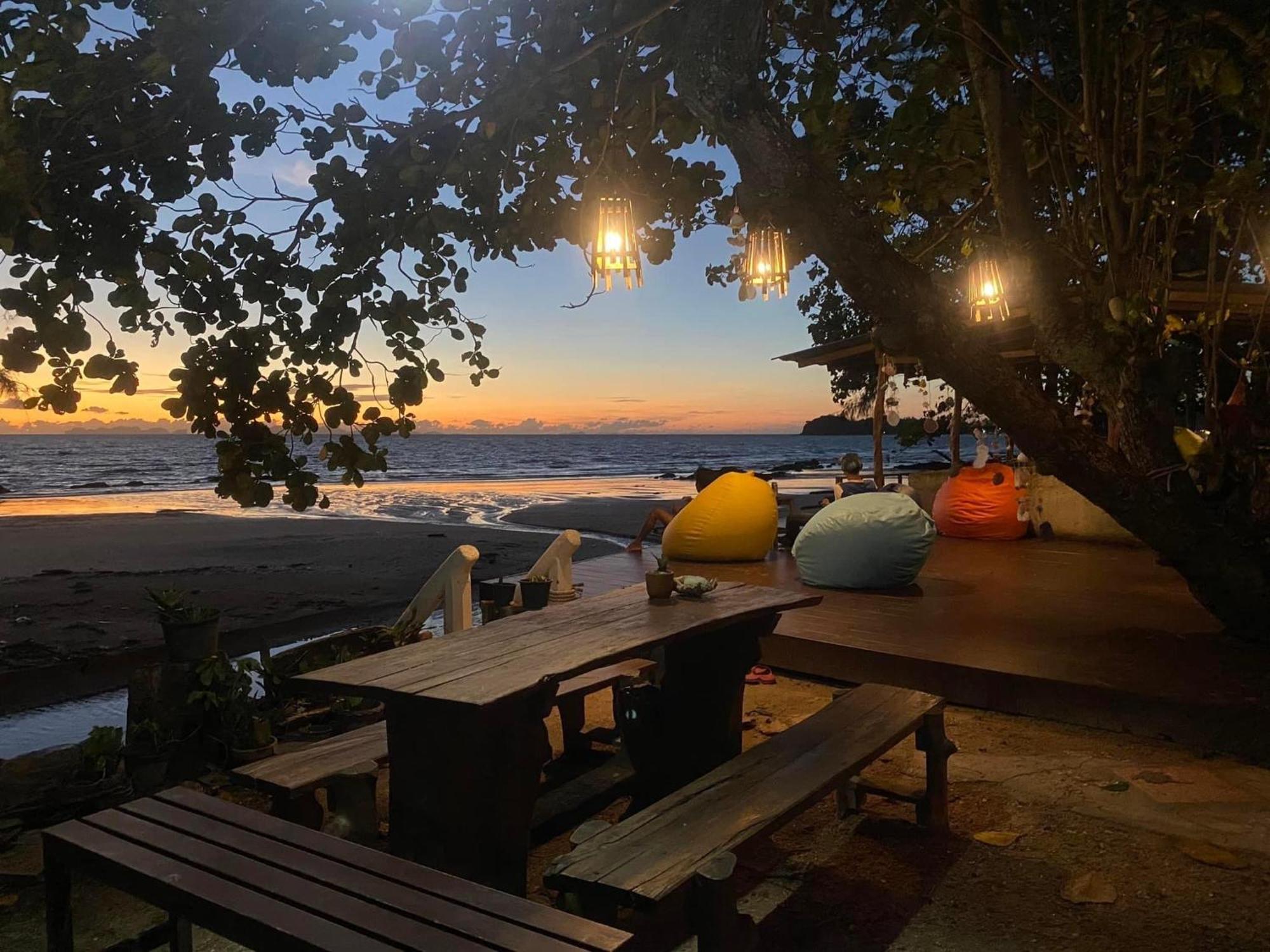Coconut Lanta Resort @Klong Dow Beach Krabi town Екстериор снимка