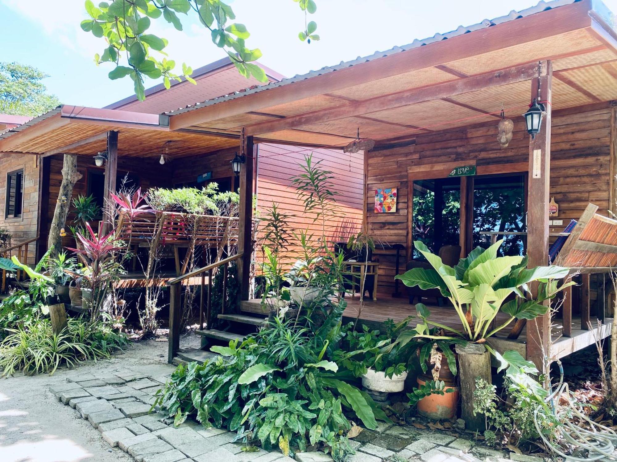Coconut Lanta Resort @Klong Dow Beach Krabi town Екстериор снимка